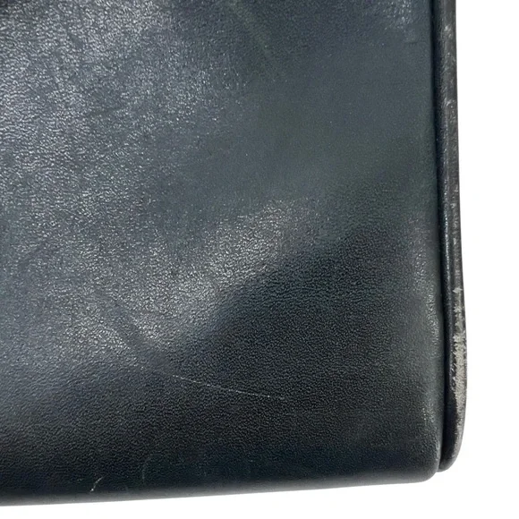 GUCCI Authenticated Vintage Black Interlocking G Leather Crossbody Bag - Picture 12 of 16